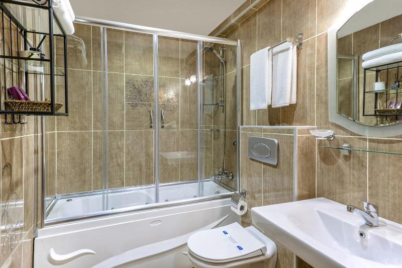 Royan Suites Istanboel Buitenkant foto
